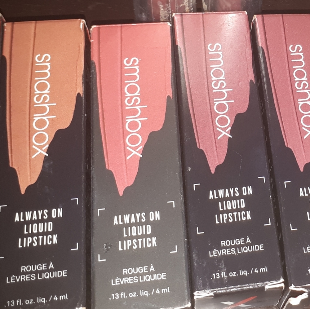 Hi I have smaxbox lipsticks